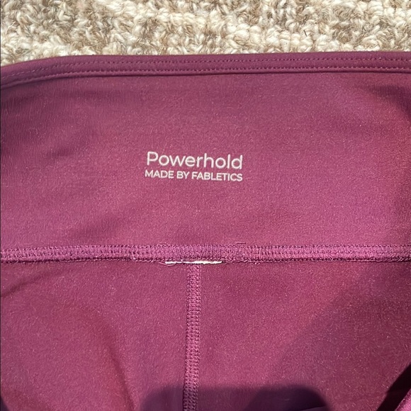 Vibrant Plum Women’s FABLETICS Leggings Sz Med - Picture 3 of 5